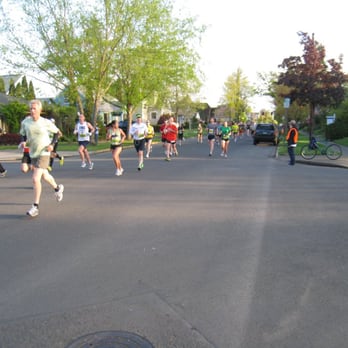 Eugene Marathon - Mile 3 (2010). - Races & Competitions Near Me - Eugene, Oregon