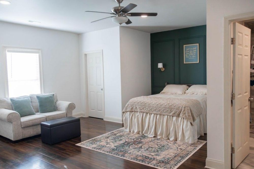 Slide of R & M Building and Remodeling