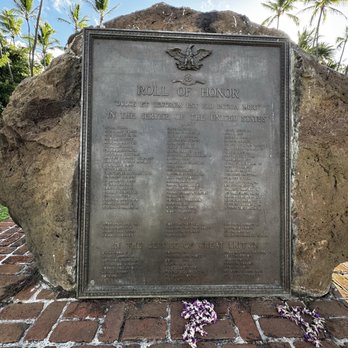 Waikiki Natatorium War Memorial - Landmarks & Historical Buildings Near Me - Honolulu, Hawaii