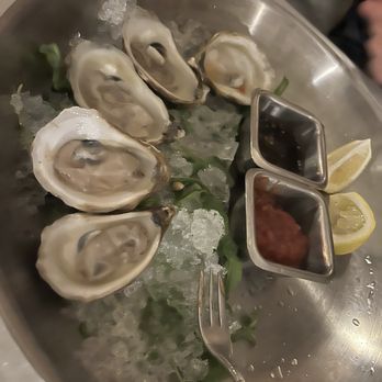 Clydz - Oysters - New American Near Me - New Brunswick, New Jersey