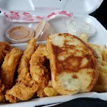 Raising Cane's Chicken Fingers - The Caniac! - Chicken Wings Near Me - El Paso, Texas
