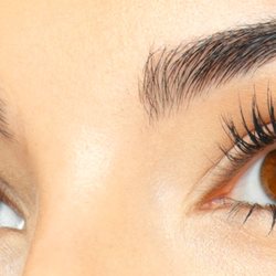 Eyebrow Threading and Designing