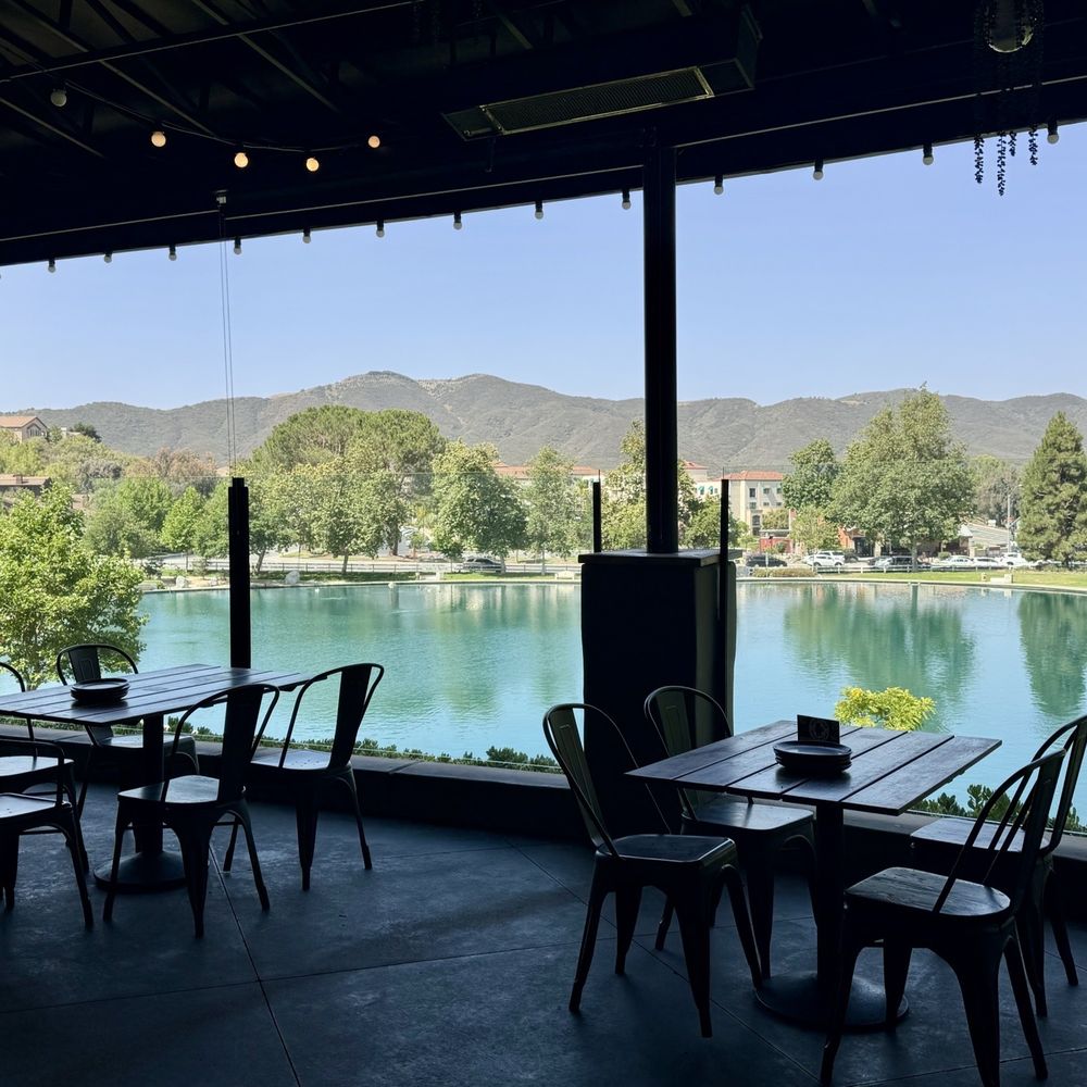 Oscar's Brewing Company - Nice view from the outdoor seating area - American Near Me - Temecula, California