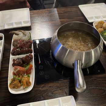 Melting Pot - Mojo with the classic - Fondue Near Me - Rogers, Arkansas