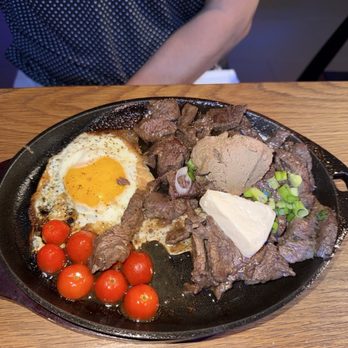 Miss Saigon - Bo Ne - Lounges Near Me - Philadelphia, Pennsylvania