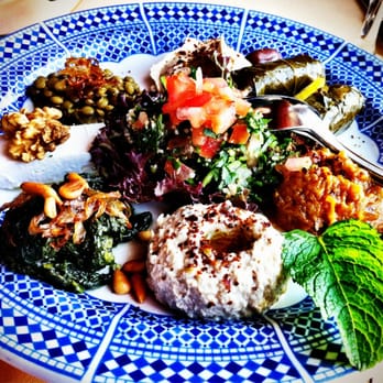 Le Palais Oriental - Mezze Plate - Persian/Iranian Near Me - Montreux, VD Le Palais Oriental - Mezze Plate - Persian/Iranian Near Me - Montreux, VD