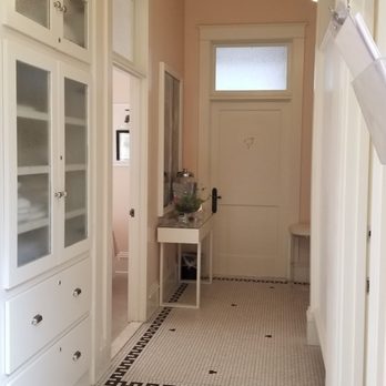 Waterstone Spa - Hall way to sauna and steam room - Massage Near Me - Ashland, Oregon Waterstone Spa - Hall way to sauna and steam room - Massage Near Me - Ashland, Oregon