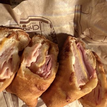 Cheddar's Scratch Kitchen - Monte Cristo.  Sigh.  Soggy, not hot or crispy, without powdered sugar or raspberry preserves.  It was sad. - American Near Me - Houston, Texas