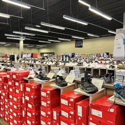 DSW Designer Shoe Warehouse