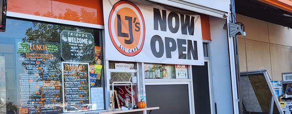 LJ's Lil' Cafe by null