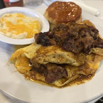 T's Brunch Bar - Oxtail omelette - Breakfast & Brunch Near Me - Atlanta, Georgia T's Brunch Bar - Oxtail omelette - Breakfast & Brunch Near Me - Atlanta, Georgia