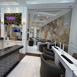 Tipsy Salonbar