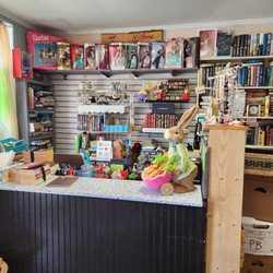 Maggie's Books n' Things