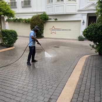 Houstonian Services - Pressure washing - Window Washing Near Me