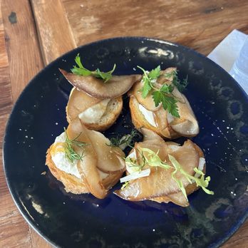 The Pear - pear crostini - Cocktail Bars Near Me - West Chester, Pennsylvania The Pear - pear crostini - Cocktail Bars Near Me - West Chester, Pennsylvania