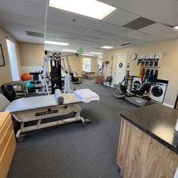 Yuba City Physical Therapy - Main treatment area.