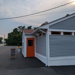 Blondie's Barbecue - Entrance