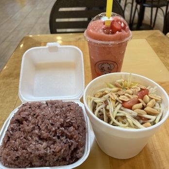 Quench - Sticky rice and papaya salad with extra peanuts - Bubble Tea Near Me - Maplewood, Minnesota
