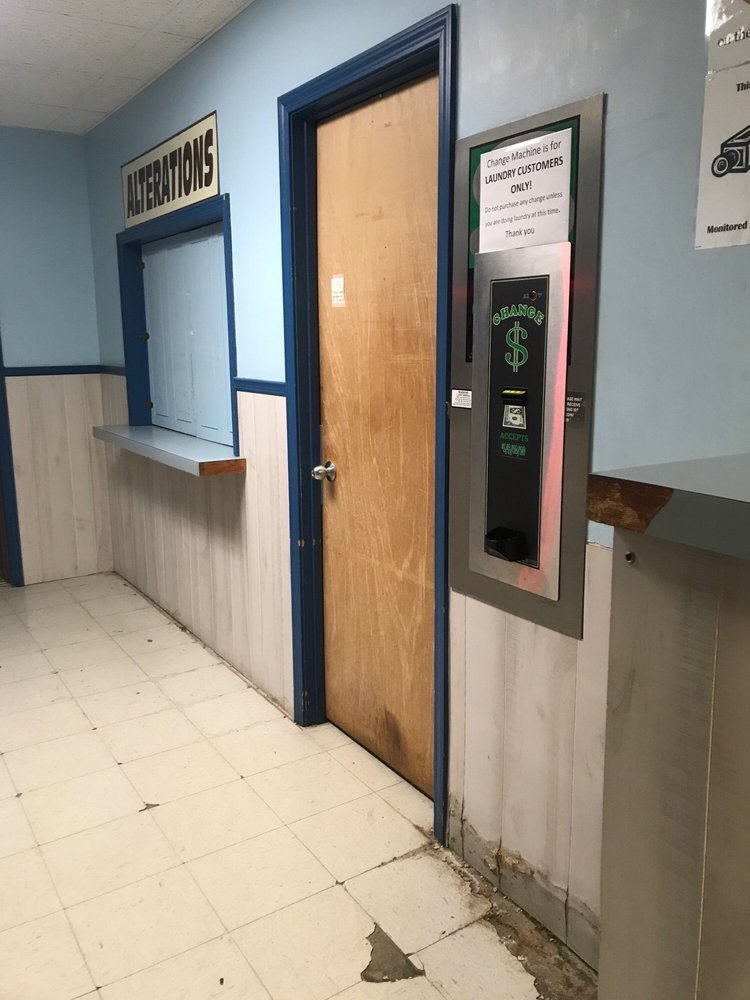 THE LAUNDRY CENTER Updated October 2024 213 N State St, Knob Noster, Missouri Laundry