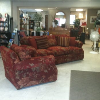 Good Stuff - a living room with red couches - Food Near Me - Bakersfield, California