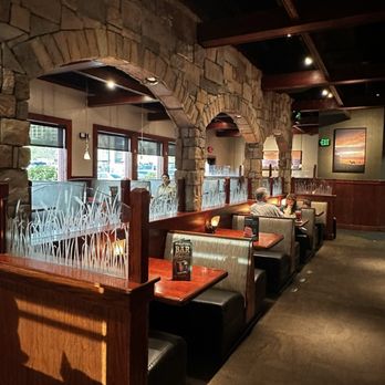 Bullfish Grill - Love the comfortable booth seating. - Steakhouses Near Me - Pigeon Forge, Tennessee