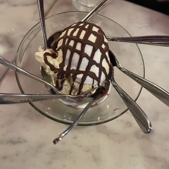 The Stinking Rose - Garlic ice cream - Italian Near Me - San Francisco, California The Stinking Rose - Garlic ice cream - Italian Near Me - San Francisco, California