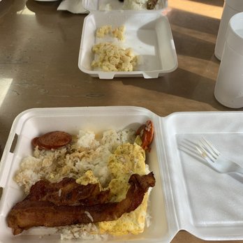 Harry's Café - Breakfast & Brunch Near Me - Honolulu, Hawaii