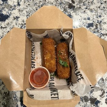 Brick'd Italian Kitchen - Fried Cheese Sticks - Pizza Near Me - Bristol, Virginia