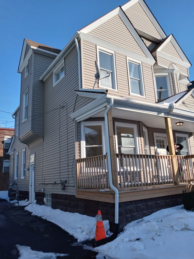 Slide of Mays UNLIMITED