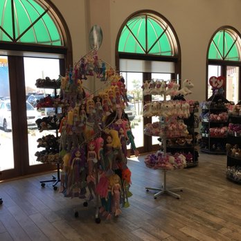EddieWorld - Novelty plush toys - Service Stations Near Me - Yermo, California