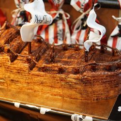 Cake and Love - Pirate ship cake for a pirate themed birthday party