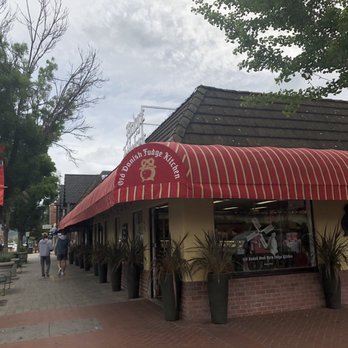 Old Danish Fudge Kitchen - Front of store - Desserts Near Me - Solvang, California Old Danish Fudge Kitchen - Front of store - Desserts Near Me - Solvang, California