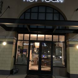 Suvita Hot Yoga - The entrance