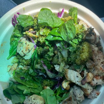 Mighty Bowl - Downtown - Dry chicken, hard avocado, uninspired veggies off a Sysco truck. Lack luster at best. - Juice Bars & Smoothies Near Me - Vancouver, Washington