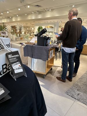 Crate & Barrel by null