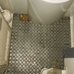 Hct Busvermietung - Die Bus-Toilette .......