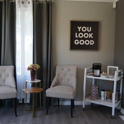 Lueur Beauty Lounge - Waiting area