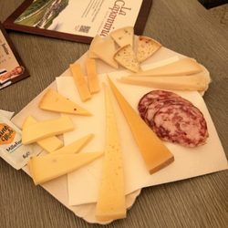 La Capannina - Cheese board from the cheese market