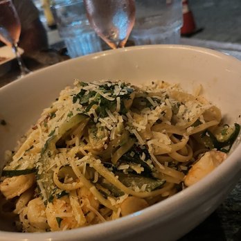 Farfalla Trattoria - Tagliolini con Gamberetti e Zucchini - Italian Near Me - Los Angeles, California Farfalla Trattoria - Tagliolini con Gamberetti e Zucchini - Italian Near Me - Los Angeles, California