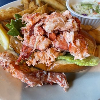 Boston Sail Loft - Lobster Salad Roll - Bars Near Me - Boston, Massachusetts