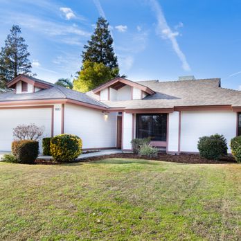 Robin McCary - Compass - Real Estate Agents Near Me - Burbank, California