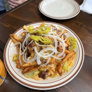 Le Hut Dinette - Chili cheese fries - Wine Bars Near Me - Santa Ana, California
