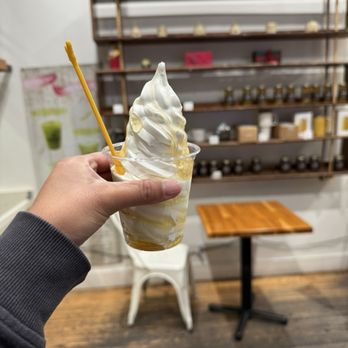 Honeymee - Sweetie Ice Cream - Ice Cream & Frozen Yogurt Near Me - Irvine, California Honeymee - Sweetie Ice Cream - Ice Cream & Frozen Yogurt Near Me - Irvine, California
