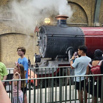 Universal Studios Florida - Hogwarts Express - Amusement Parks Near Me - Orlando, Florida Universal Studios Florida - Hogwarts Express - Amusement Parks Near Me - Orlando, Florida