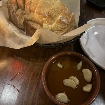 La Mondina - Warm bread with roasted garlic in oil - Italian Near Me - Brielle, New Jersey La Mondina - Warm bread with roasted garlic in oil - Italian Near Me - Brielle, New Jersey