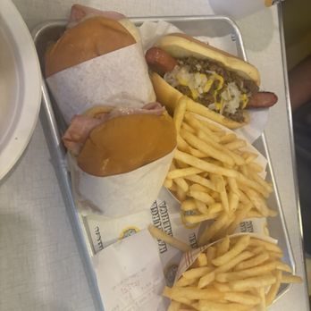 Hamburger America - Vibes - Burgers Near Me - New York, New York Hamburger America - Vibes - Burgers Near Me - New York, New York