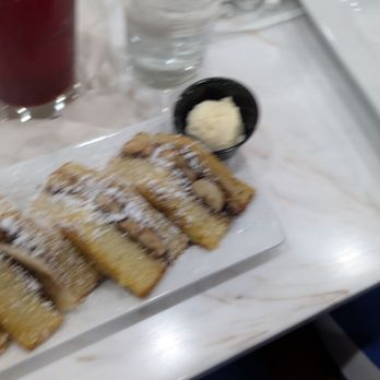 Keke's Breakfast Cafe - Stuffed French toast with Nutella and bananas - Breakfast & Brunch Near Me - Nashville, Tennessee