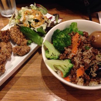 Nos Thés - Fried chicken and minced pork /w rice - Taiwanese Near Me - Montreal, Quebec Nos Thés - Fried chicken and minced pork /w rice - Taiwanese Near Me - Montreal, Quebec