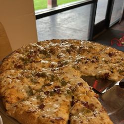 R&R Pizza Express - Green Chili Bandit pizza
