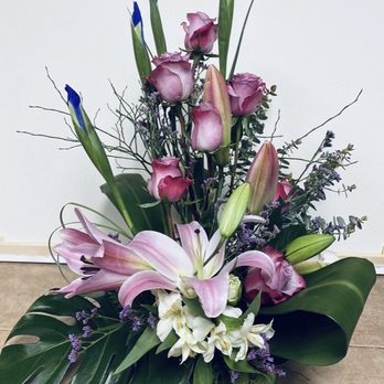 Carousel of Flowers - Website picture - Florists Near Me - Escondido, California Carousel of Flowers - Website picture - Florists Near Me - Escondido, California